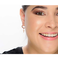 Huda beauty N.Y.M.P  All over glow highlighter